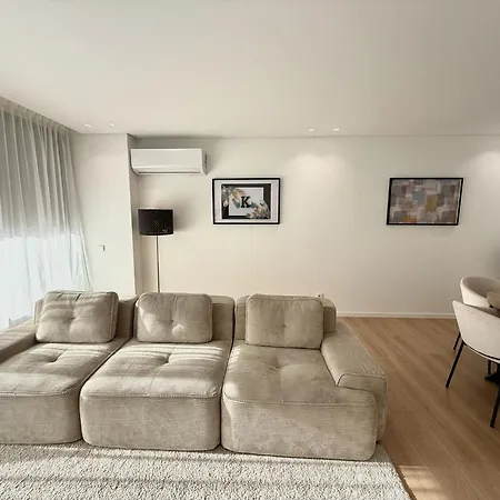 Waterfront Luxury & Heated Rooftop Pool